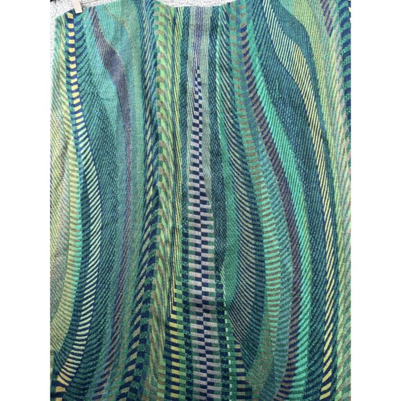 Multicolor Patterned Scarf With Fringe - Picture 3 of 6